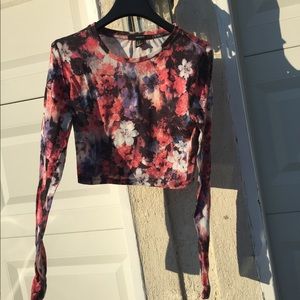 Long sleeve floral crop top